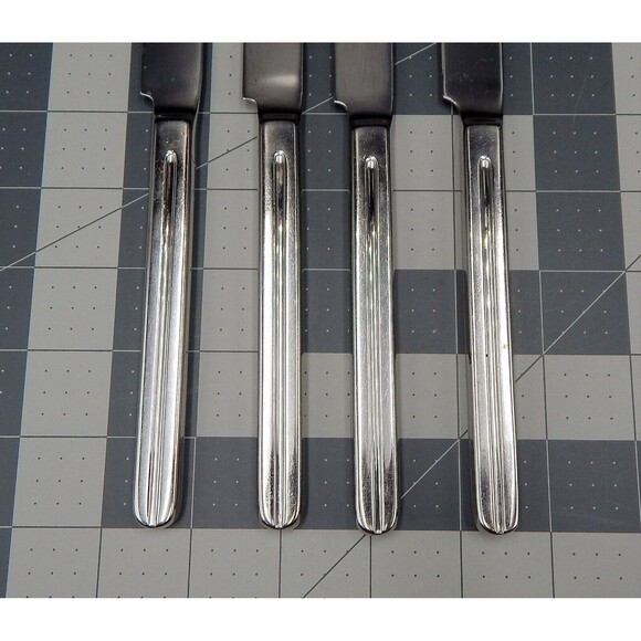 Retroneu INFINITE Stainless Dinner Knives Serrated 18/8 Korea Glossy Flatware 4P - Picture 5 of 9